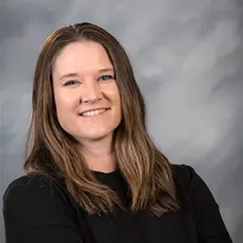 Nicole Weis Headshot